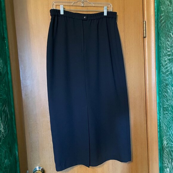 Big White Collar 2 piece blazer and skirt - Picture 11 of 12